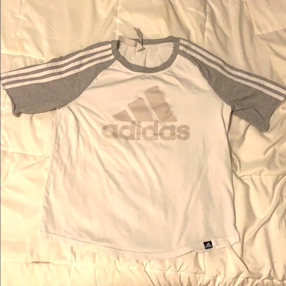 Adidas tshirt